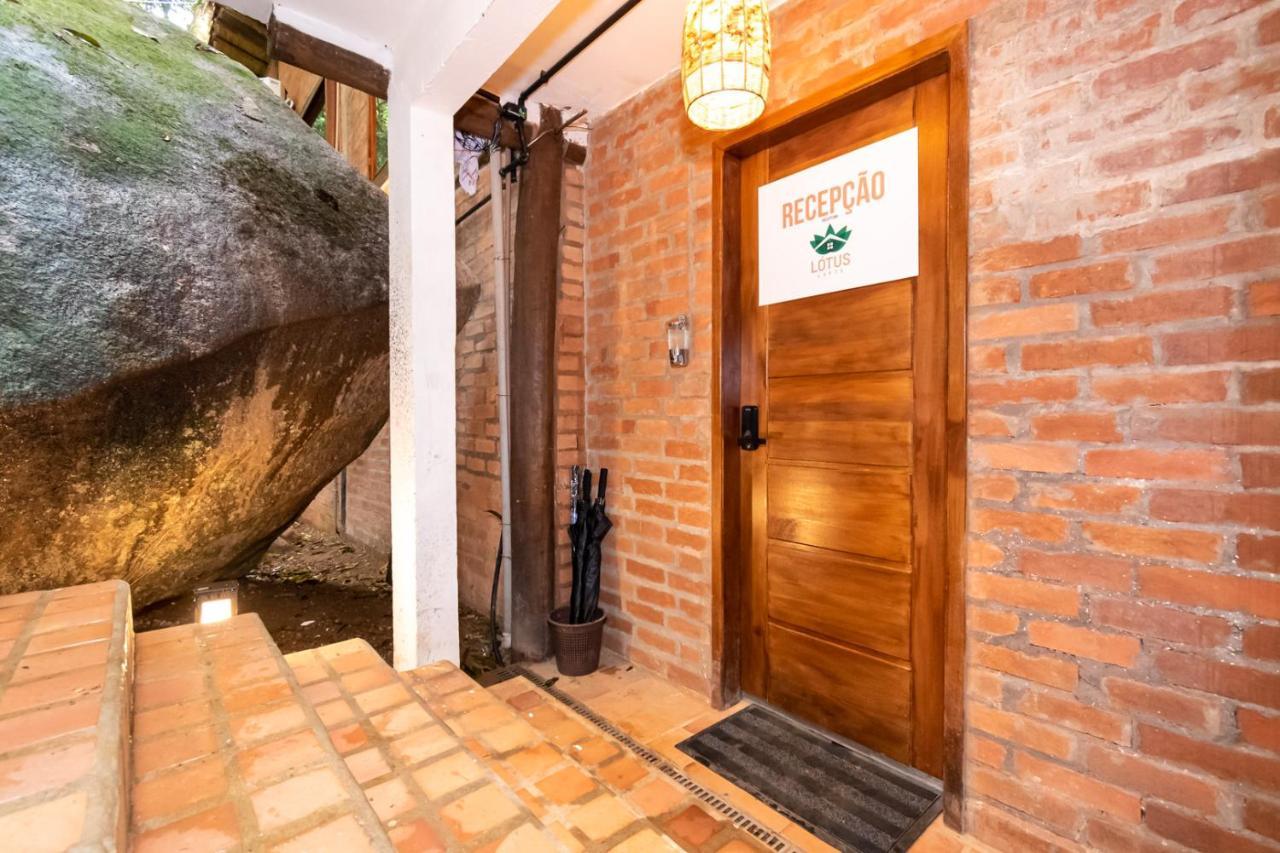 Lotus Loft 02: Refuge In The Middle Of Nature At Felix' Beach, 100Mbps Internet + Smart Tv, Full Kitchen And Barbecue Just 500 Meters From The Beach Ubatuba